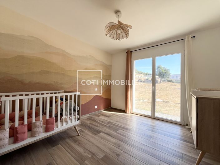 Image No.9-3 Bed House for sale
