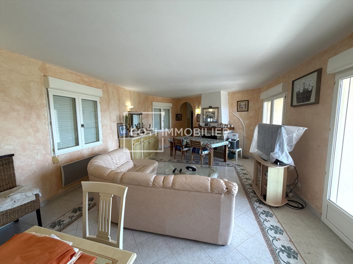 Image No.5-2 Bed House for sale