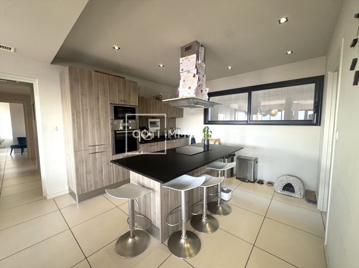 Image No.6-3 Bed Apartment for sale