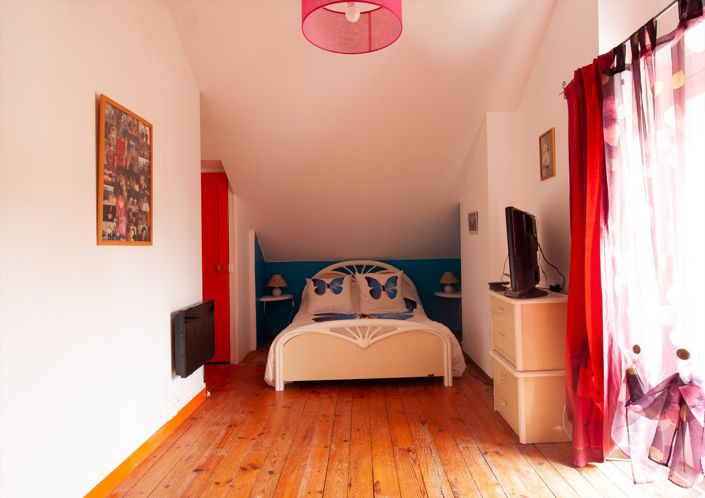 Image No.17-5 Bed House for sale