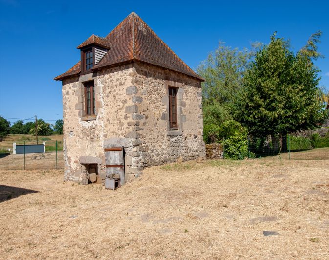 Image No.4-House for sale