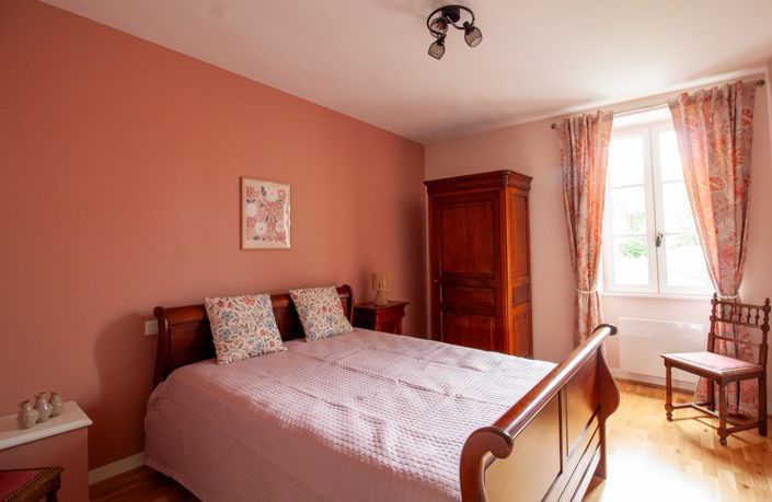 Image No.12-3 Bed House for sale