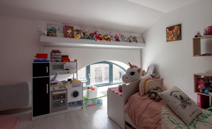 Image No.18-4 Bed House for sale