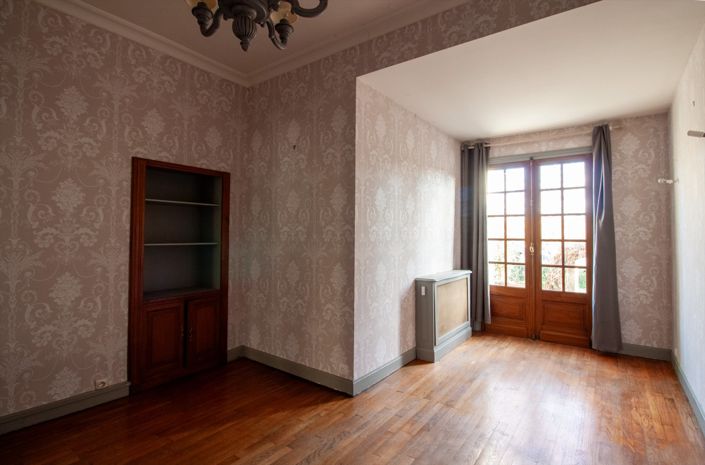 Image No.11-5 Bed House for sale