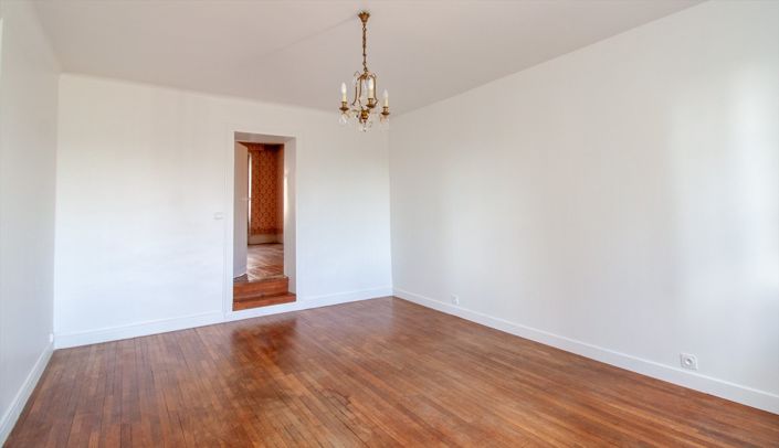 Image No.16-5 Bed House for sale