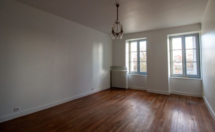 Image No.17-5 Bed House for sale