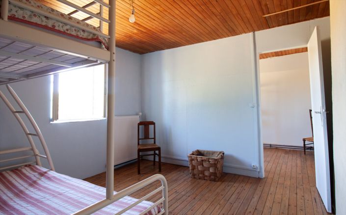 Image No.17-4 Bed House for sale