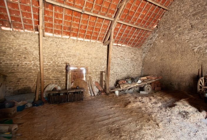 Image No.9-2 Bed House for sale