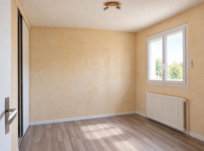 Image No.16-2 Bed House for sale