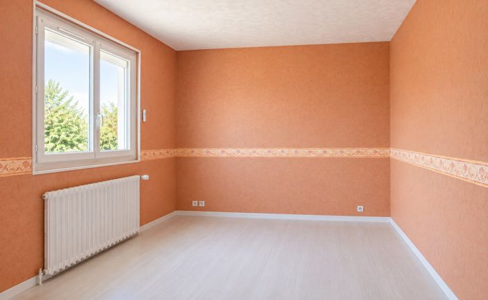 Image No.18-2 Bed House for sale