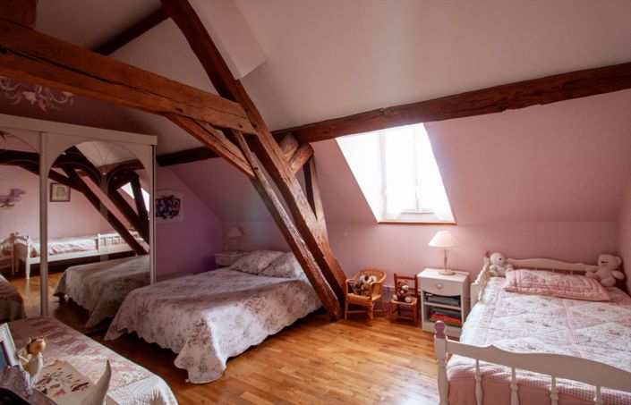 Image No.17-4 Bed House for sale