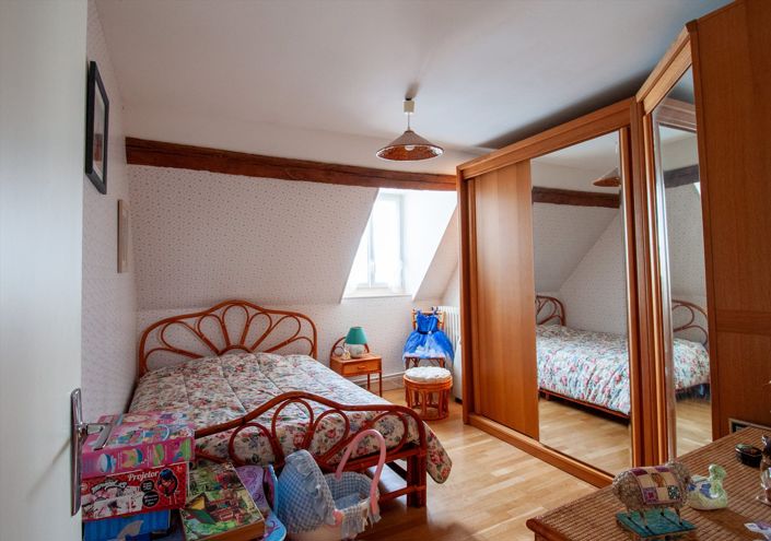 Image No.18-4 Bed House for sale