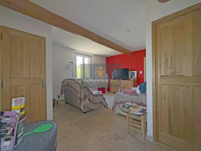 Image No.6-3 Bed House for sale