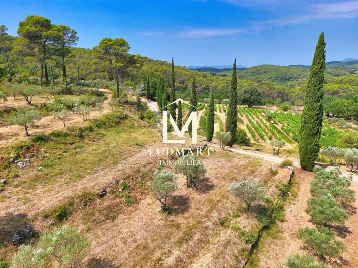 Image No.18-7 Bed House for sale