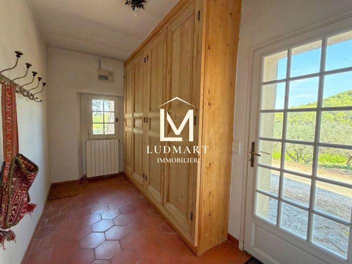 Image No.29-7 Bed House for sale