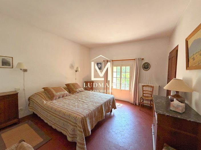 Image No.32-7 Bed House for sale