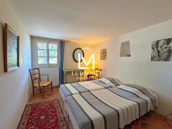 Image No.35-7 Bed House for sale