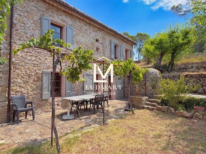 Image No.4-7 Bed House for sale