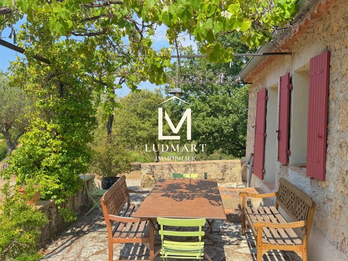 Image No.9-7 Bed House for sale