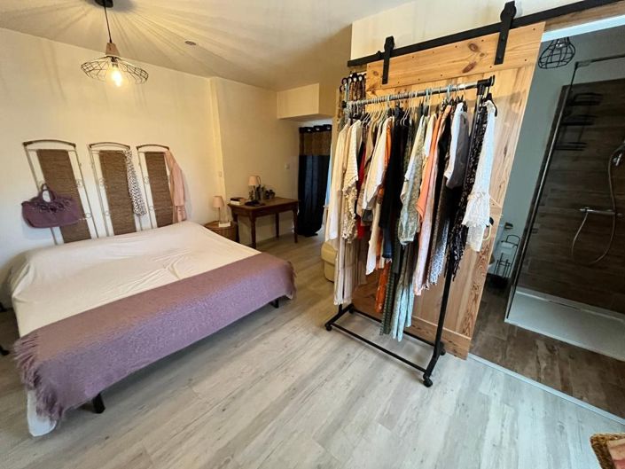 Image No.15-6 Bed House for sale