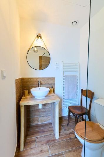 Image No.17-6 Bed House for sale
