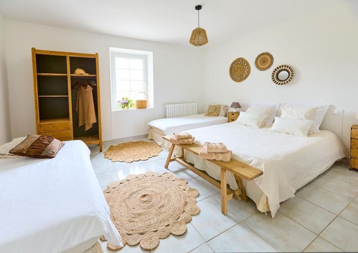 Image No.24-6 Bed House for sale