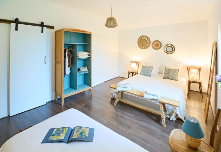 Image No.28-6 Bed House for sale