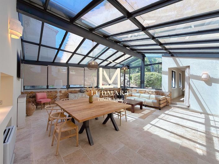 Image No.20-6 Bed House for sale