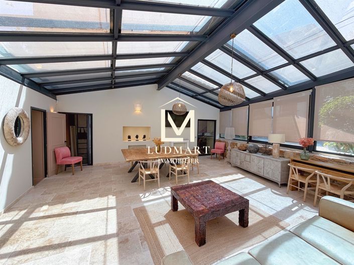 Image No.21-6 Bed House for sale