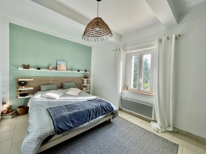 Image No.8-3 Bed House for sale