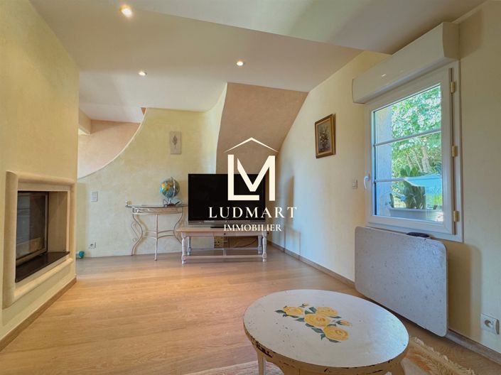 Image No.15-4 Bed House for sale