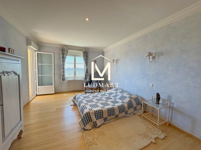 Image No.19-4 Bed House for sale