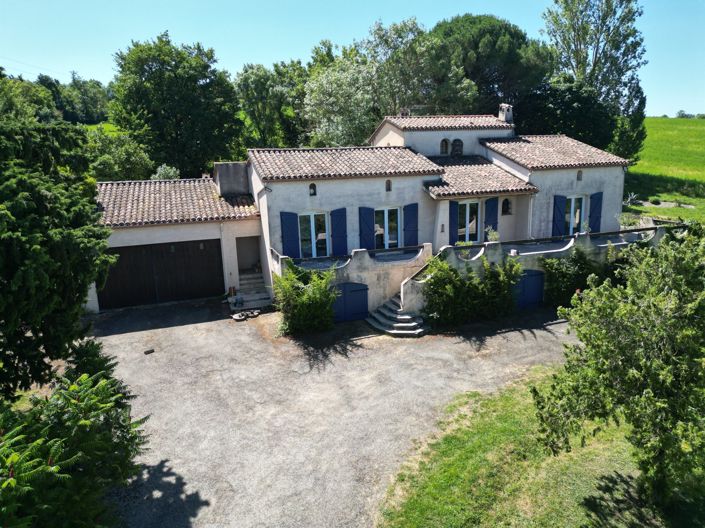 Image No.2-4 Bed House for sale