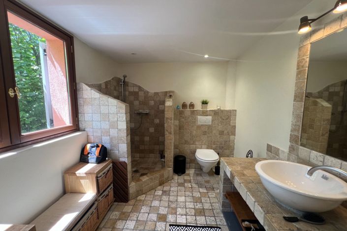 Image No.16-4 Bed House for sale