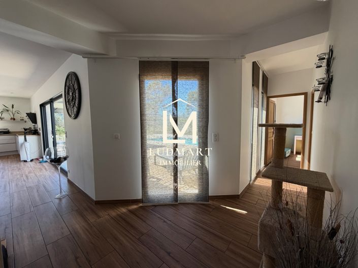 Image No.13-4 Bed House for sale