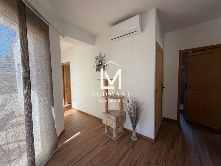 Image No.14-4 Bed House for sale