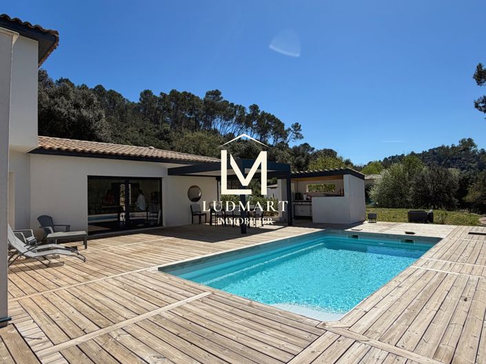 Image No.2-4 Bed House for sale