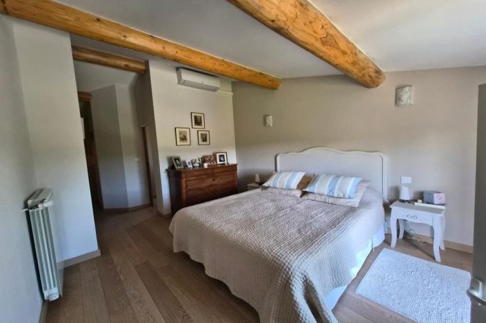 Image No.5-4 Bed House for sale
