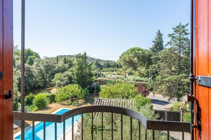 Image No.5-8 Bed House for sale