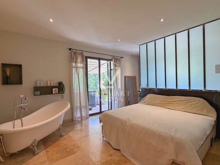 Image No.24-4 Bed House for sale