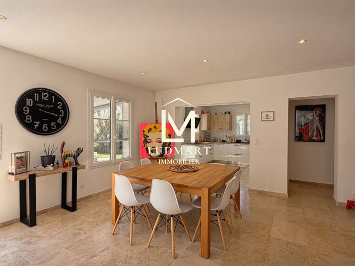 Image No.11-5 Bed House for sale