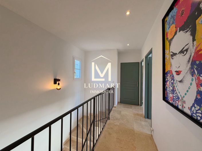 Image No.19-5 Bed House for sale