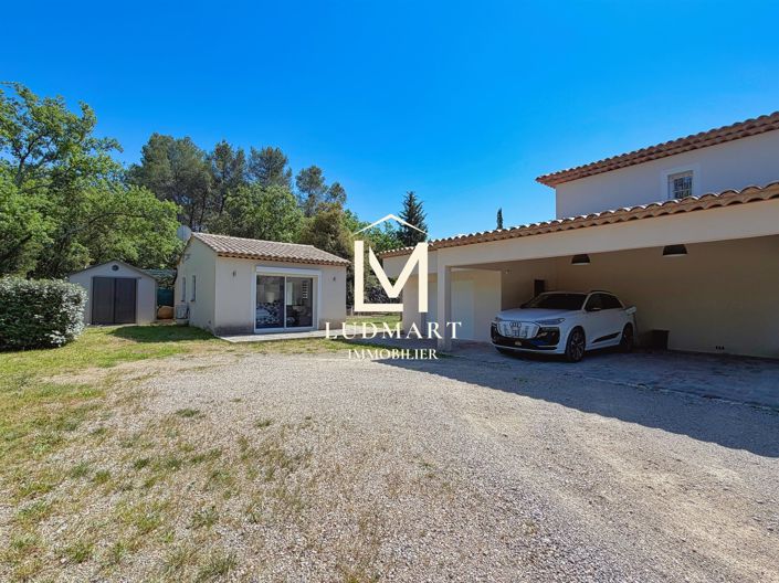 Image No.9-5 Bed House for sale