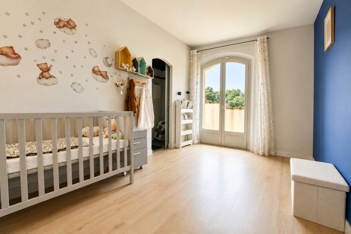 Image No.6-4 Bed House for sale