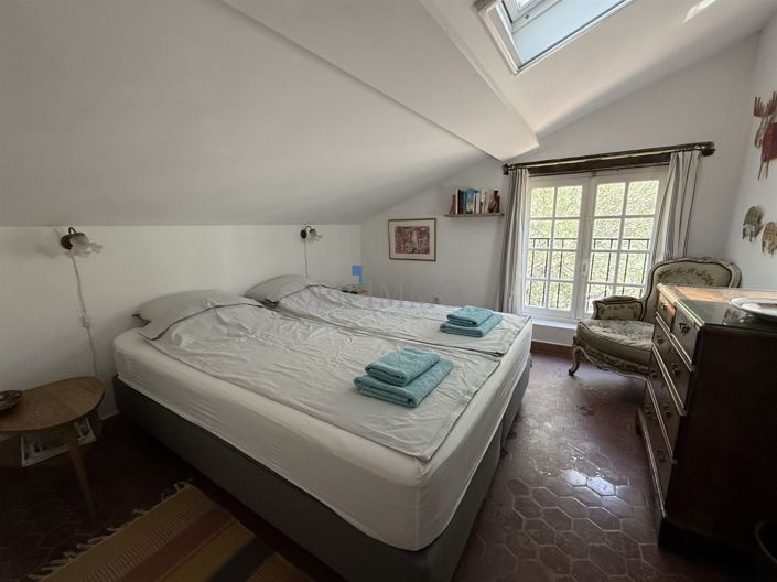 Image No.21-4 Bed House for sale