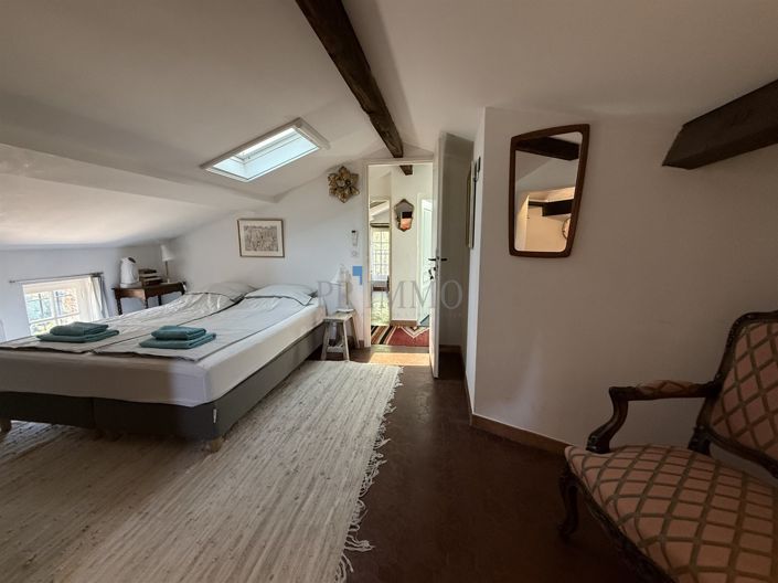 Image No.25-4 Bed House for sale