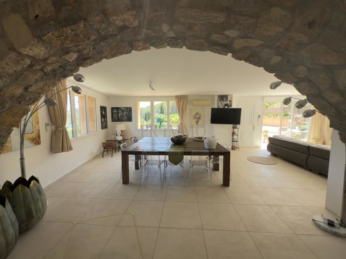 Image No.14-5 Bed House for sale