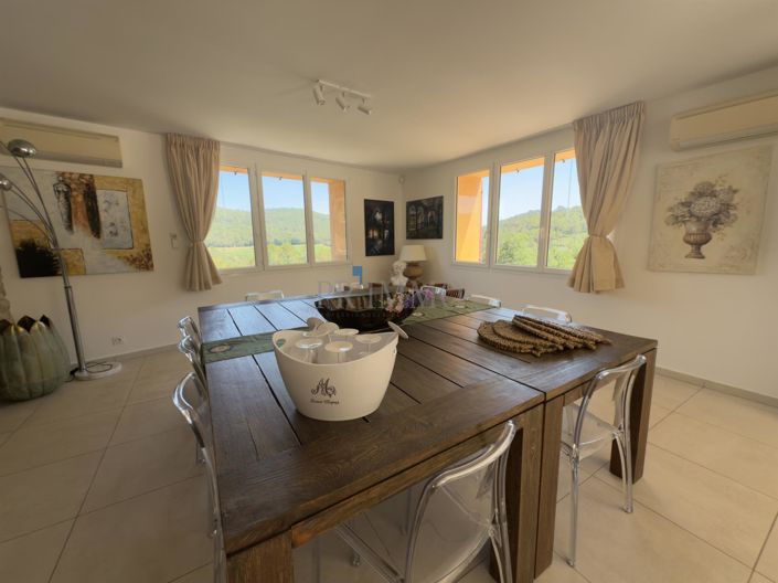Image No.16-5 Bed House for sale