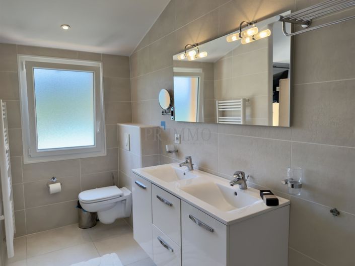 Image No.22-5 Bed House for sale