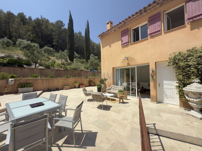Image No.6-5 Bed House for sale